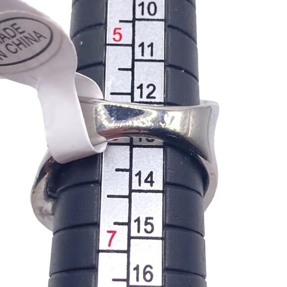 Mixed metal textured top lip chunky ring size 6 - Picture 4 of 4